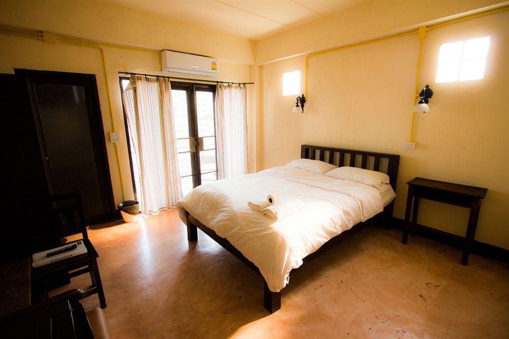 Isleep Guesthouse Чиангмай Экстерьер фото