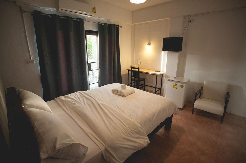 Isleep Guesthouse Чиангмай Экстерьер фото