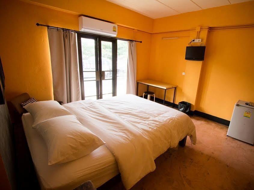 Isleep Guesthouse Чиангмай Экстерьер фото