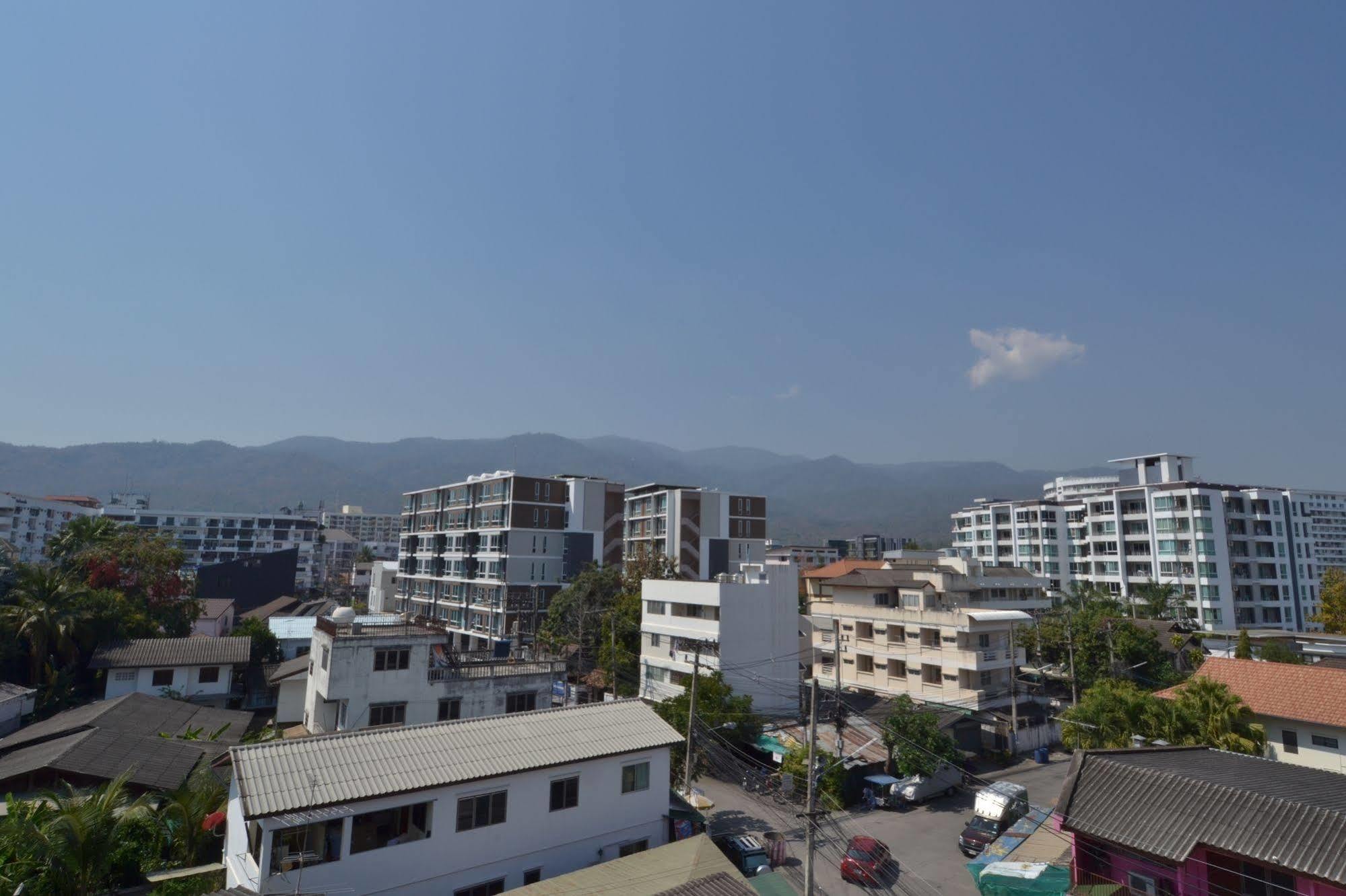 Isleep Guesthouse Чиангмай Экстерьер фото