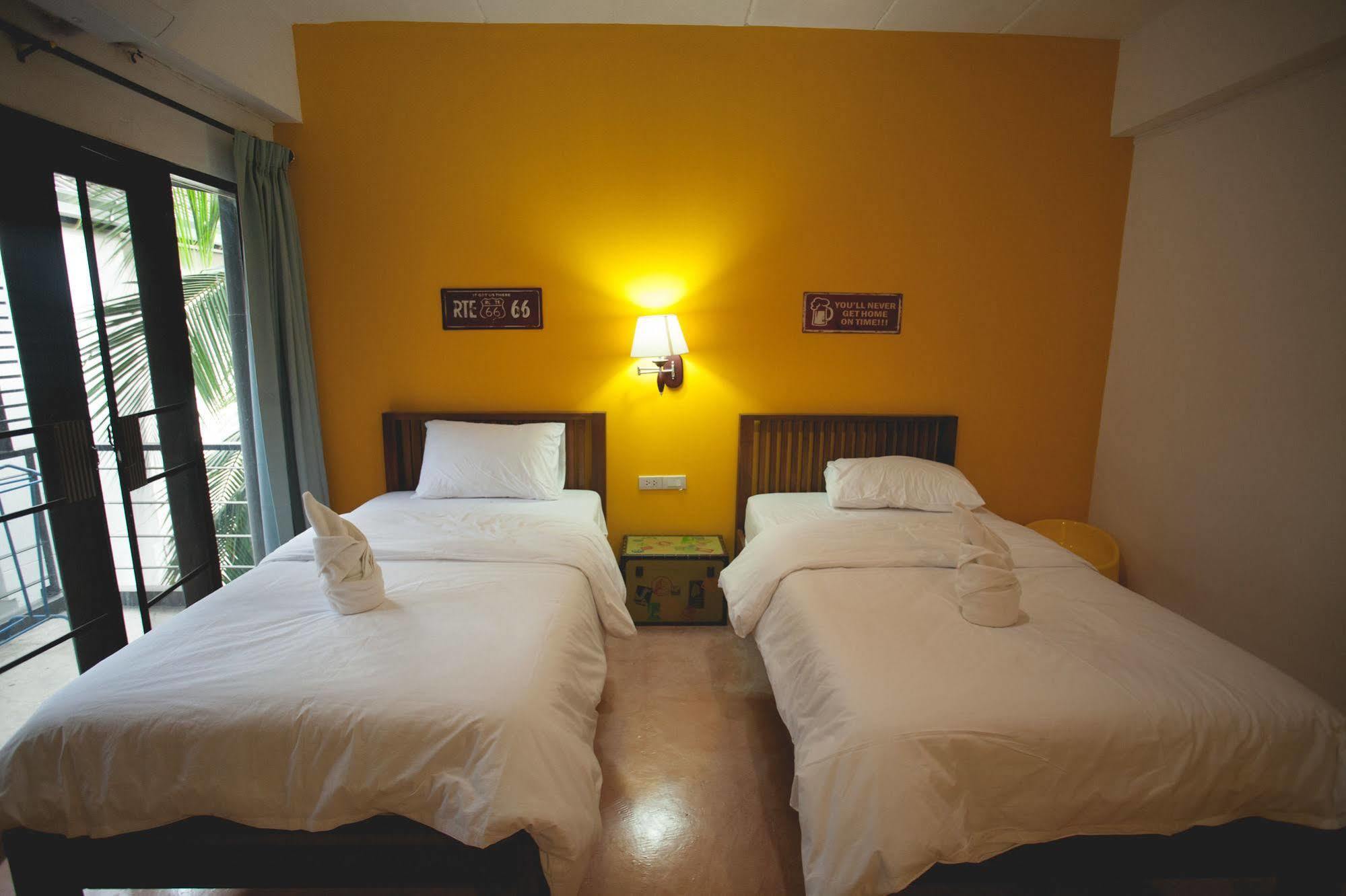 Isleep Guesthouse Чиангмай Экстерьер фото