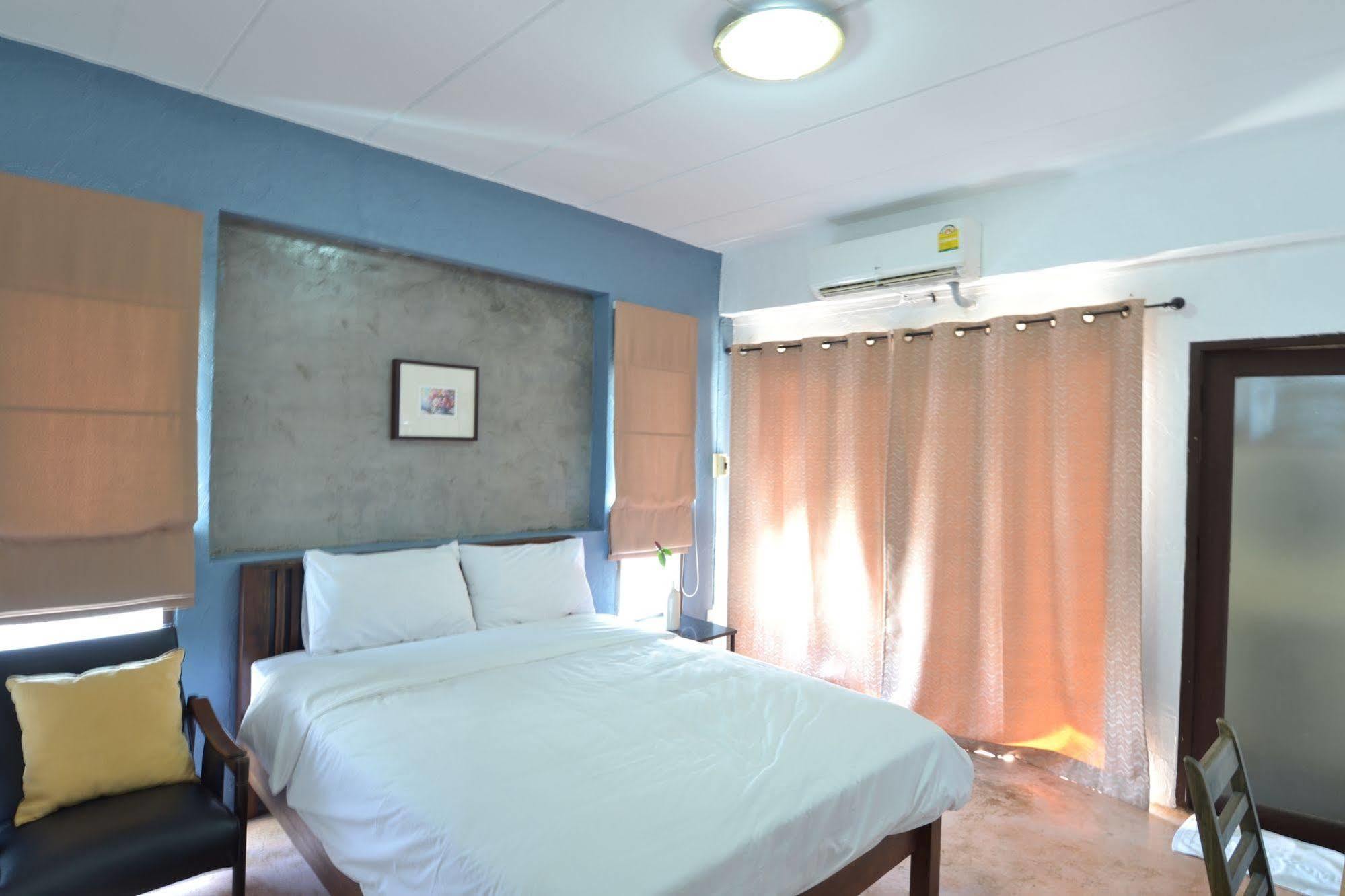 Isleep Guesthouse Чиангмай Экстерьер фото