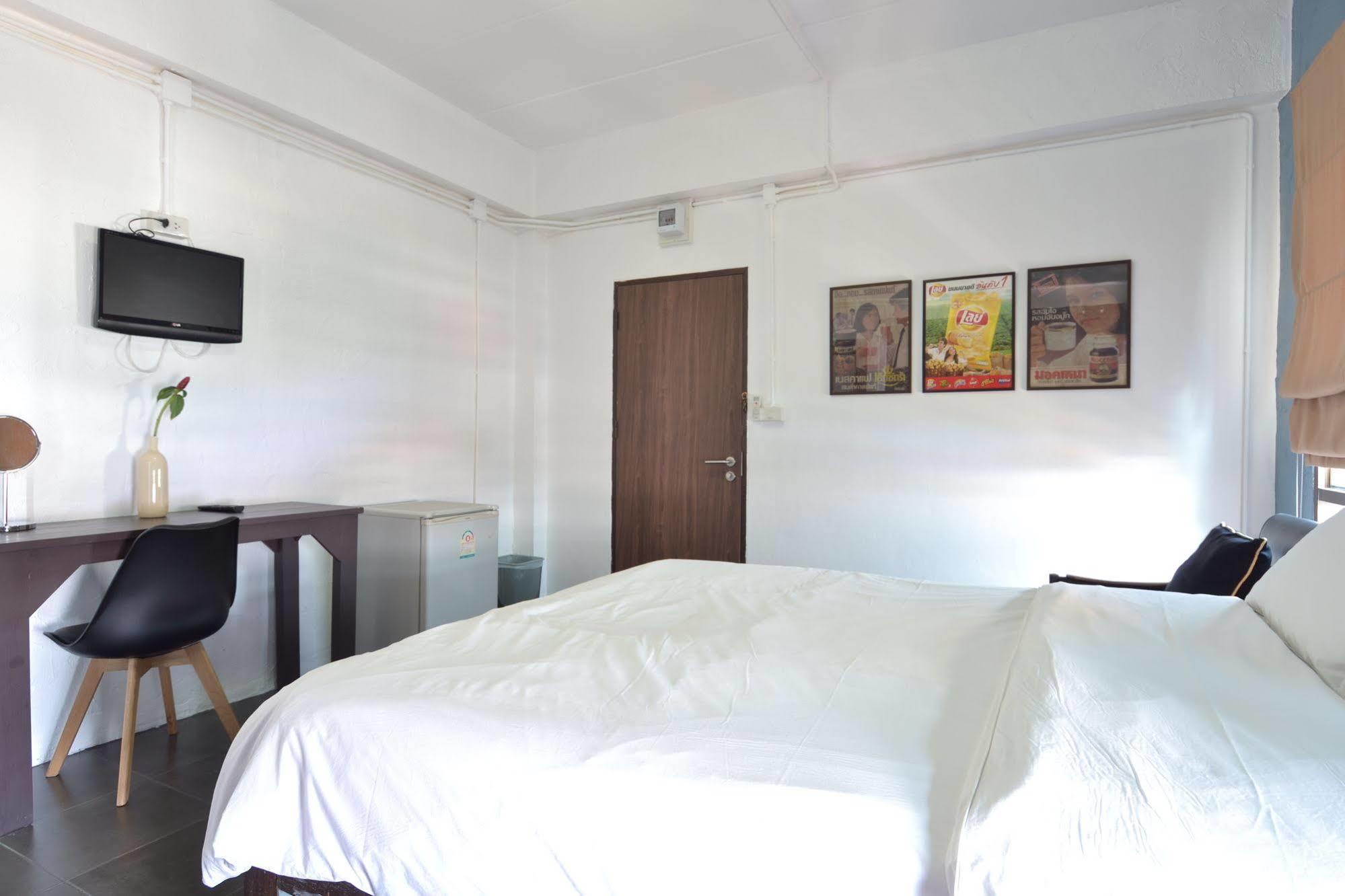 Isleep Guesthouse Чиангмай Экстерьер фото