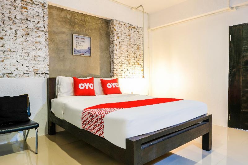 Isleep Guesthouse Чиангмай Экстерьер фото