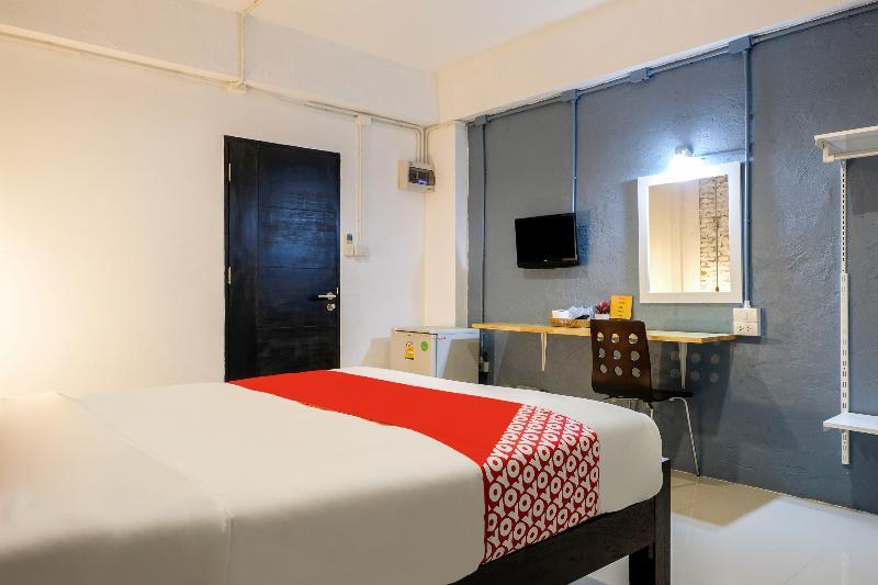 Isleep Guesthouse Чиангмай Экстерьер фото